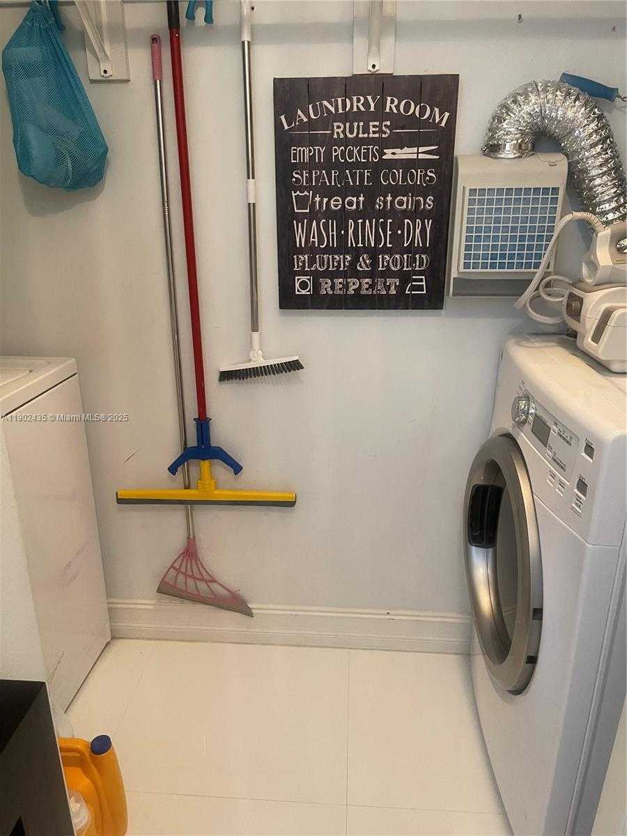 Small Image of 3001 NORTH EAST 185TH ST #532, Aventura Number 13