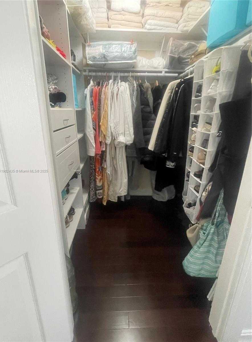 Small Image of 3001 NORTH EAST 185TH ST #532, Aventura Number 2