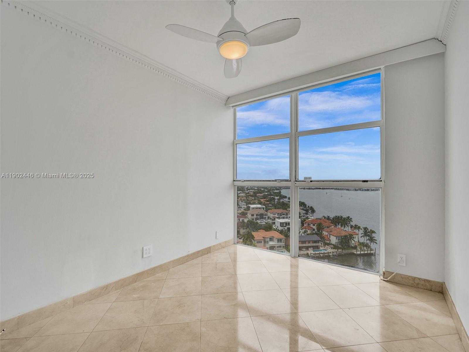 Small Image of 1000 WEST ISLAND BLVD #1612, Aventura Number 31