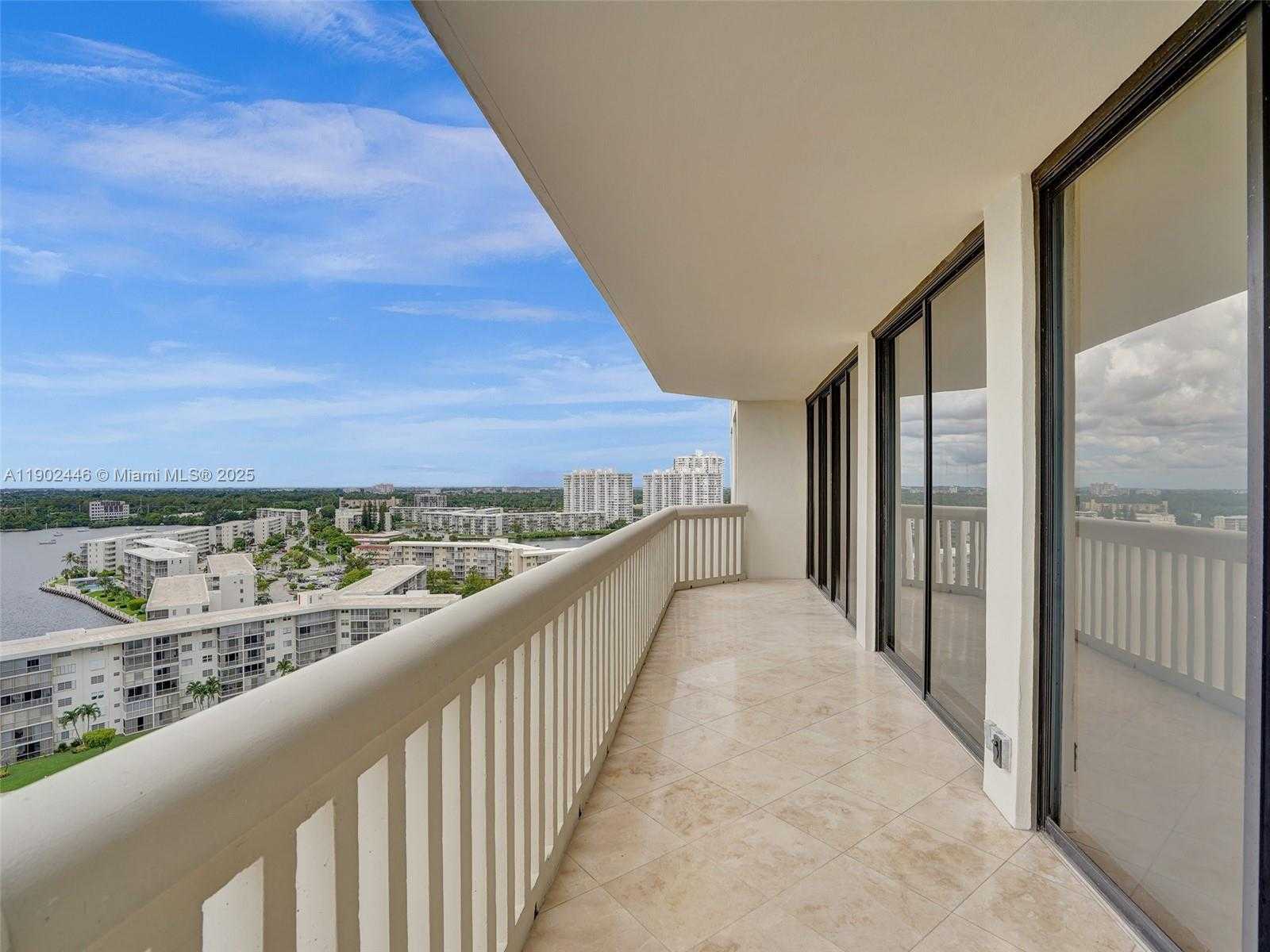 Small Image of 1000 WEST ISLAND BLVD #1612, Aventura Number 37