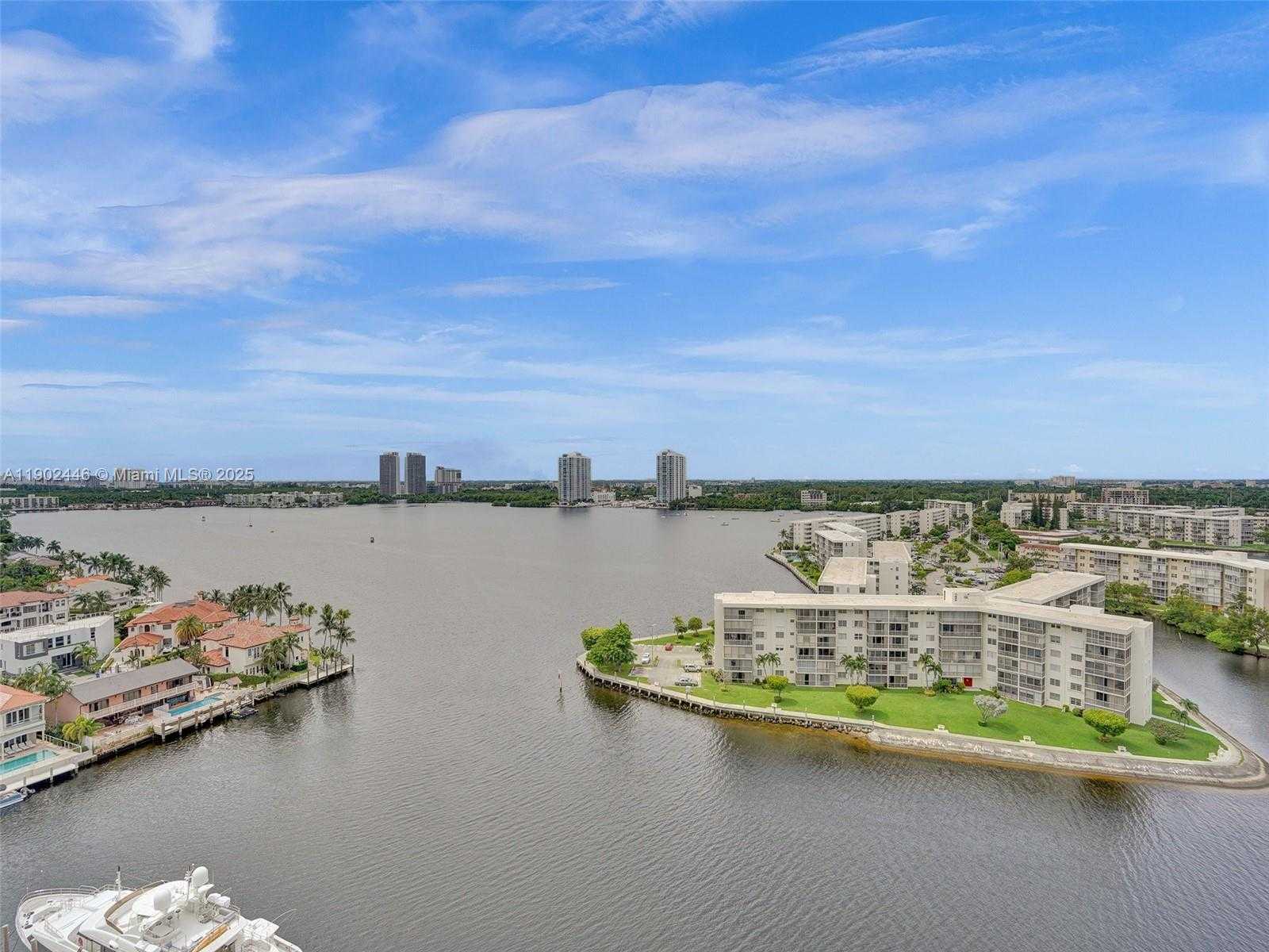 Small Image of 1000 WEST ISLAND BLVD #1612, Aventura Number 45