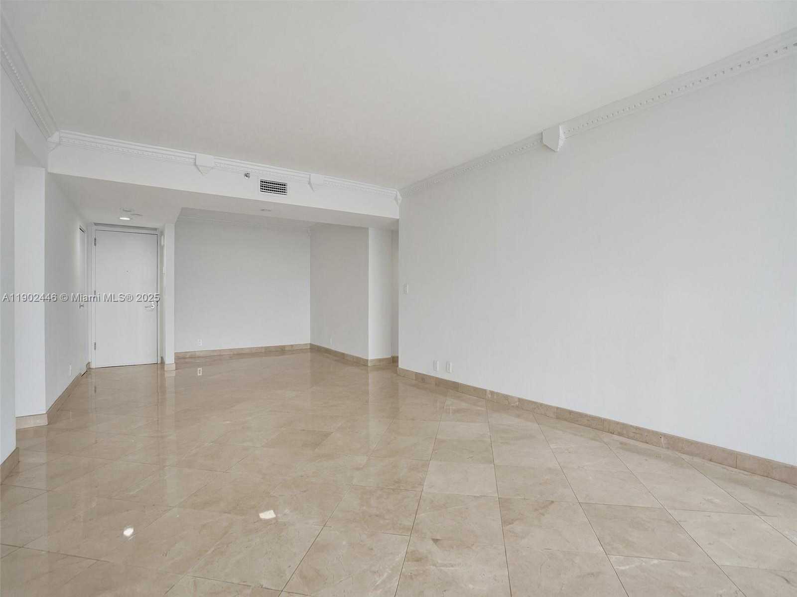 Small Image of 1000 WEST ISLAND BLVD #1612, Aventura Number 5