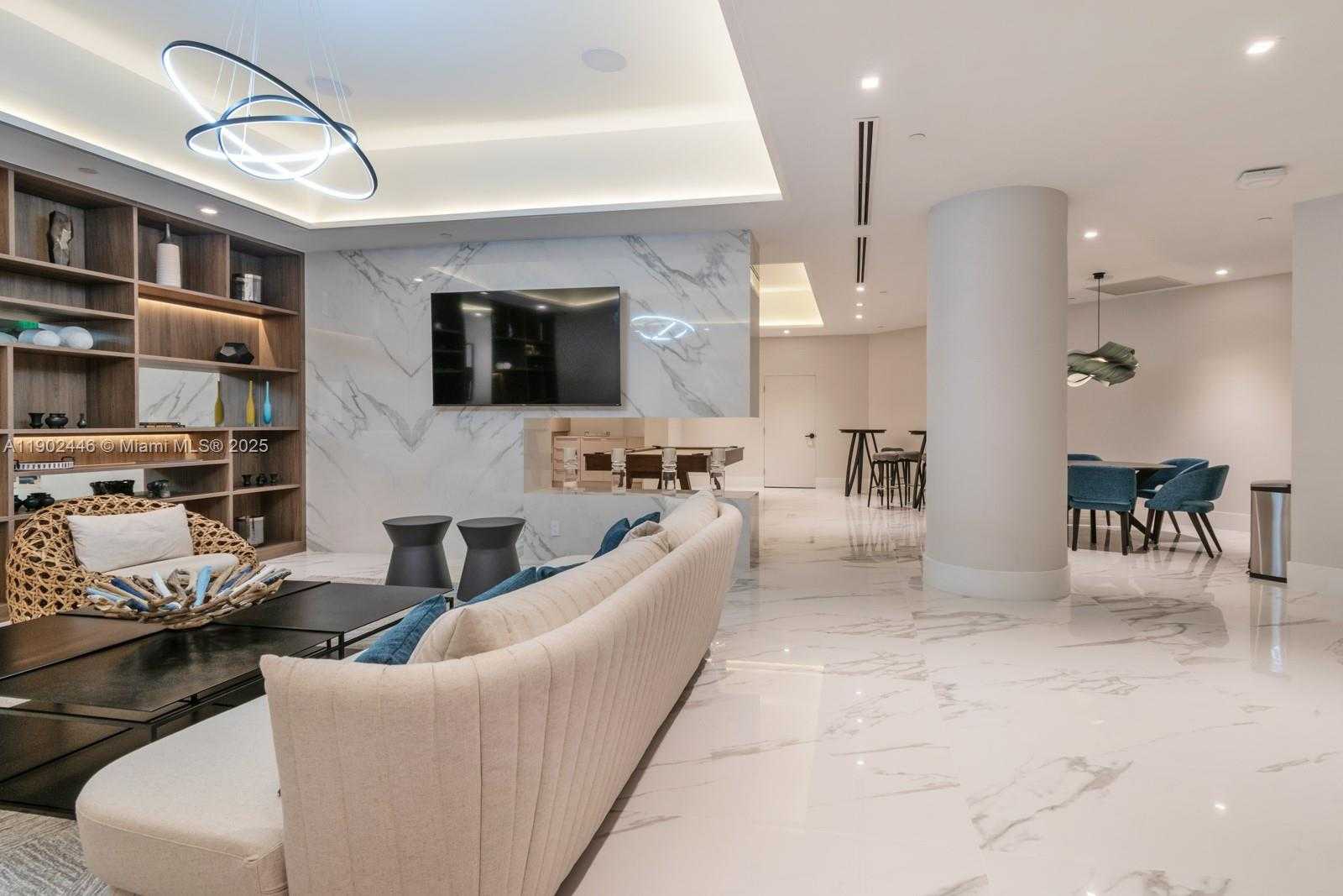 Small Image of 1000 WEST ISLAND BLVD #1612, Aventura Number 58