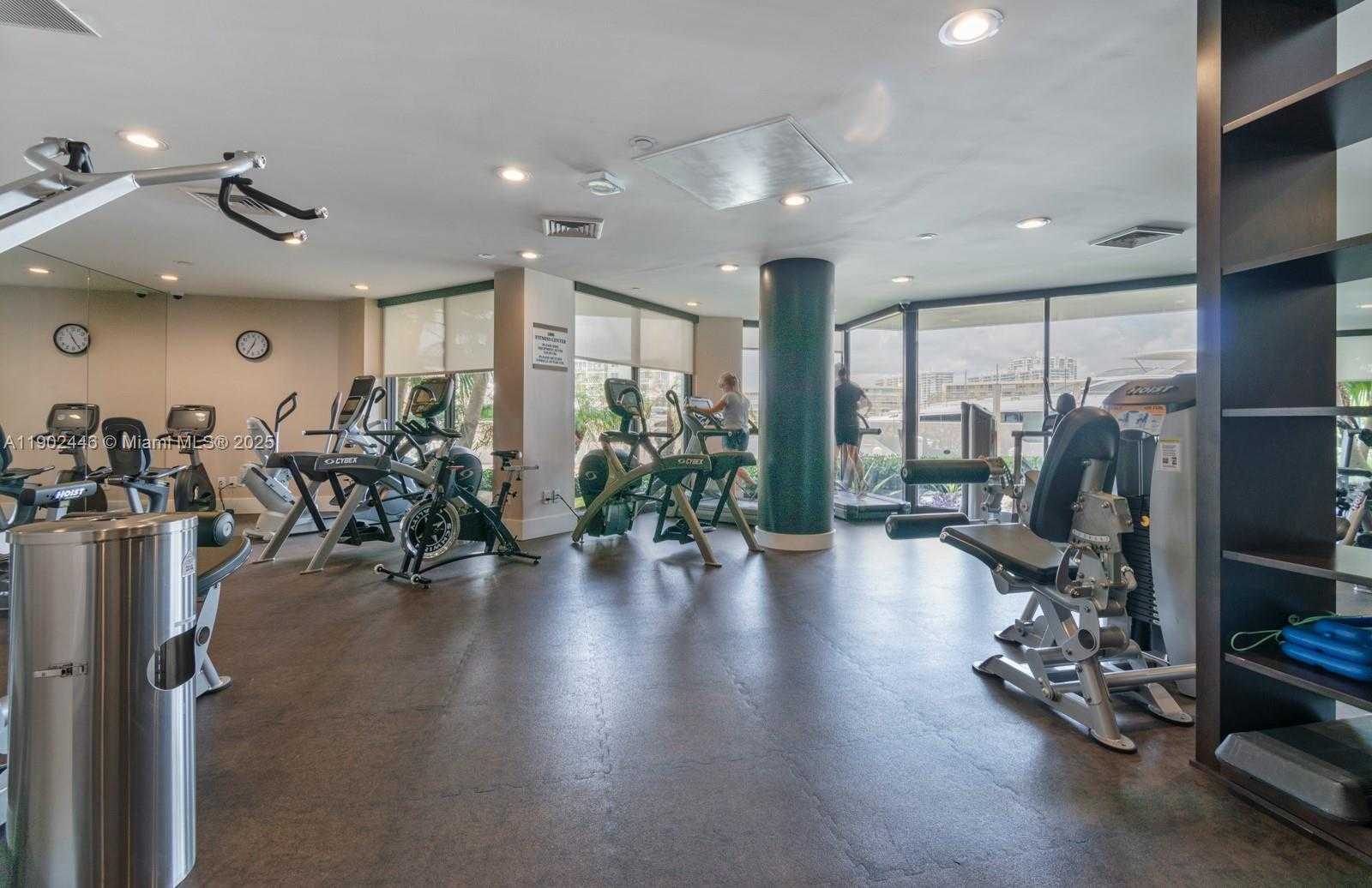 Small Image of 1000 WEST ISLAND BLVD #1612, Aventura Number 66