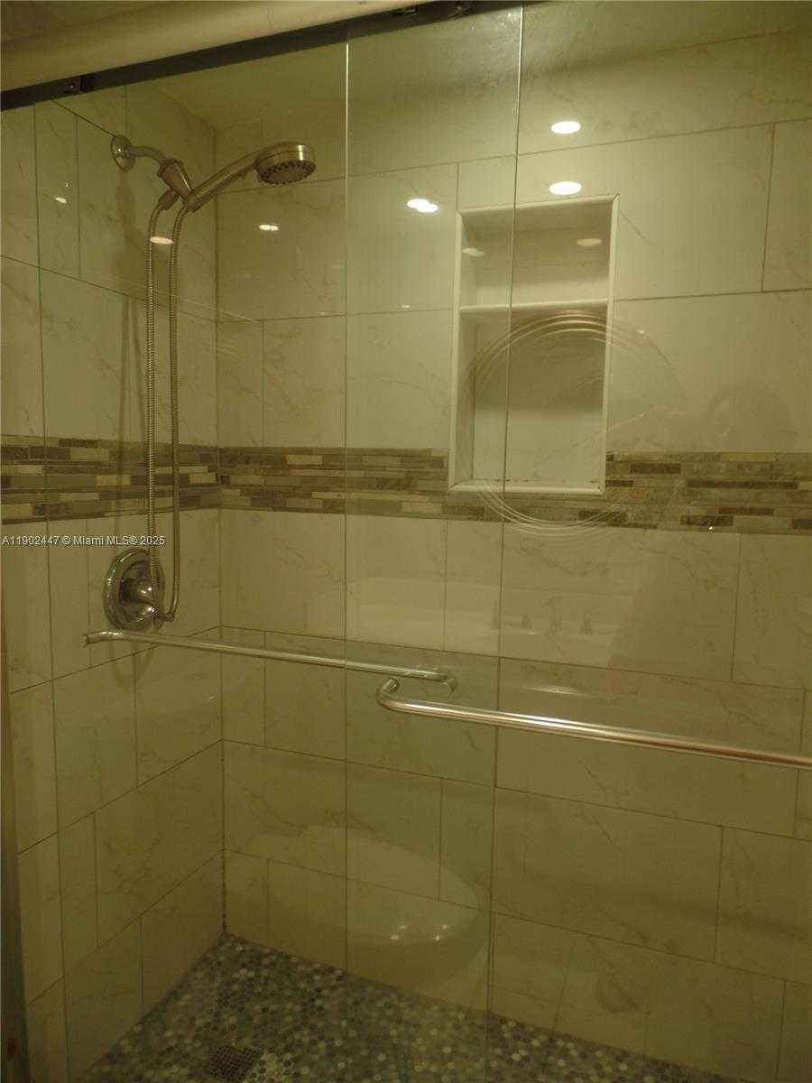 Small Image of 210 172ND ST #127, Sunny Isles Beach Number 5