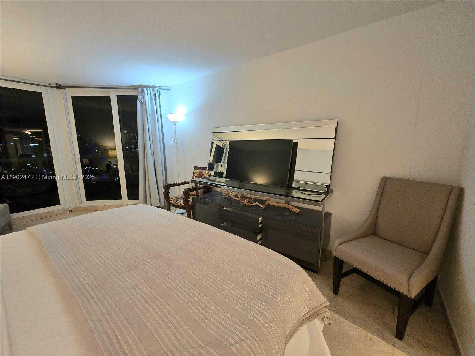 Small Image of 1717 NORTH BAYSHORE DR #B-4141, Miami Number 60