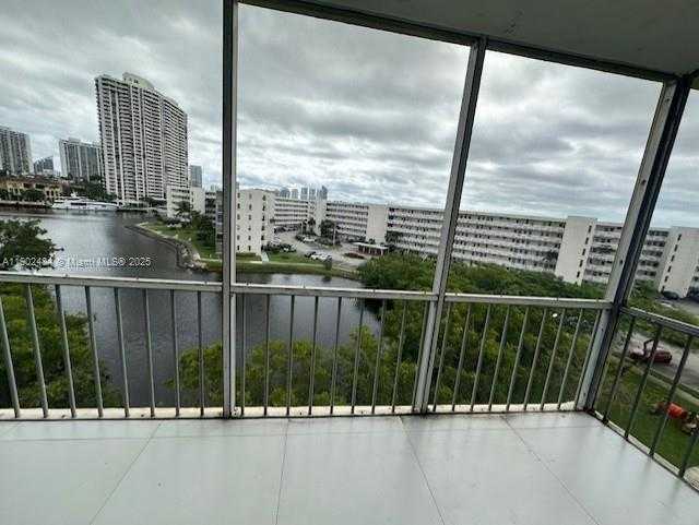Small Image of 2930 POINT EAST DR #E610, Aventura Number 12