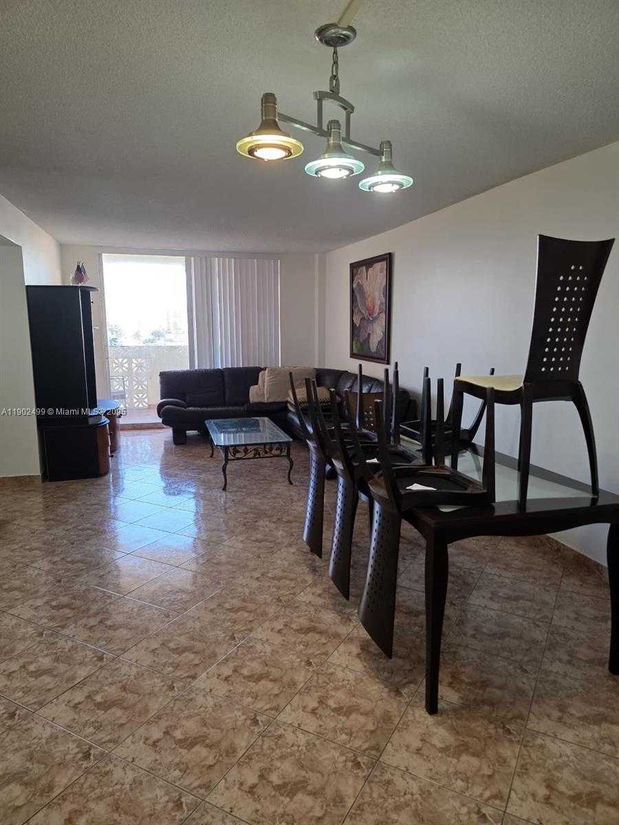 Small Image of 1833 SOUTH OCEAN DR #1505, Hallandale Beach Number 6