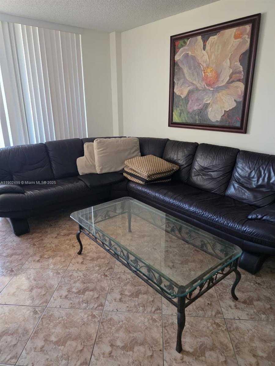 Small Image of 1833 SOUTH OCEAN DR #1505, Hallandale Beach Number 7