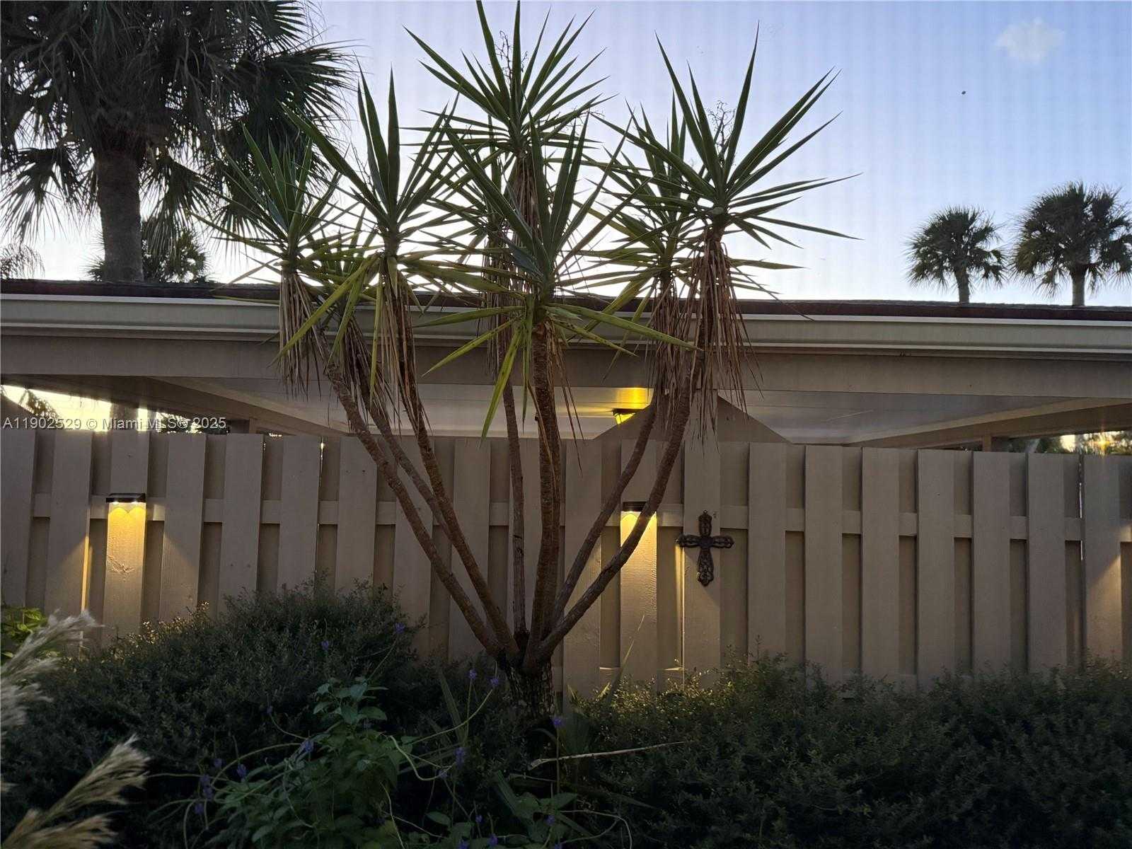 Small Image of 2165 GALLEON DR #G3, Vero Beach Number 25