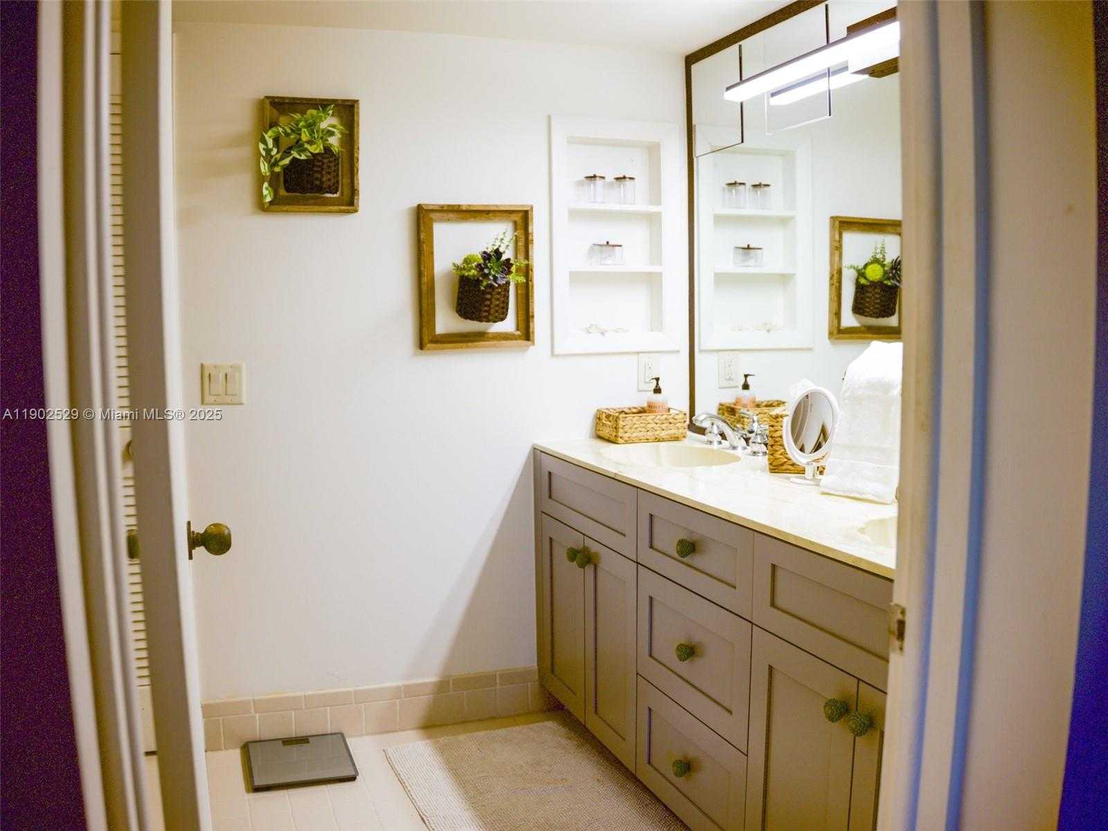 Small Image of 2165 GALLEON DR #G3, Vero Beach Number 26