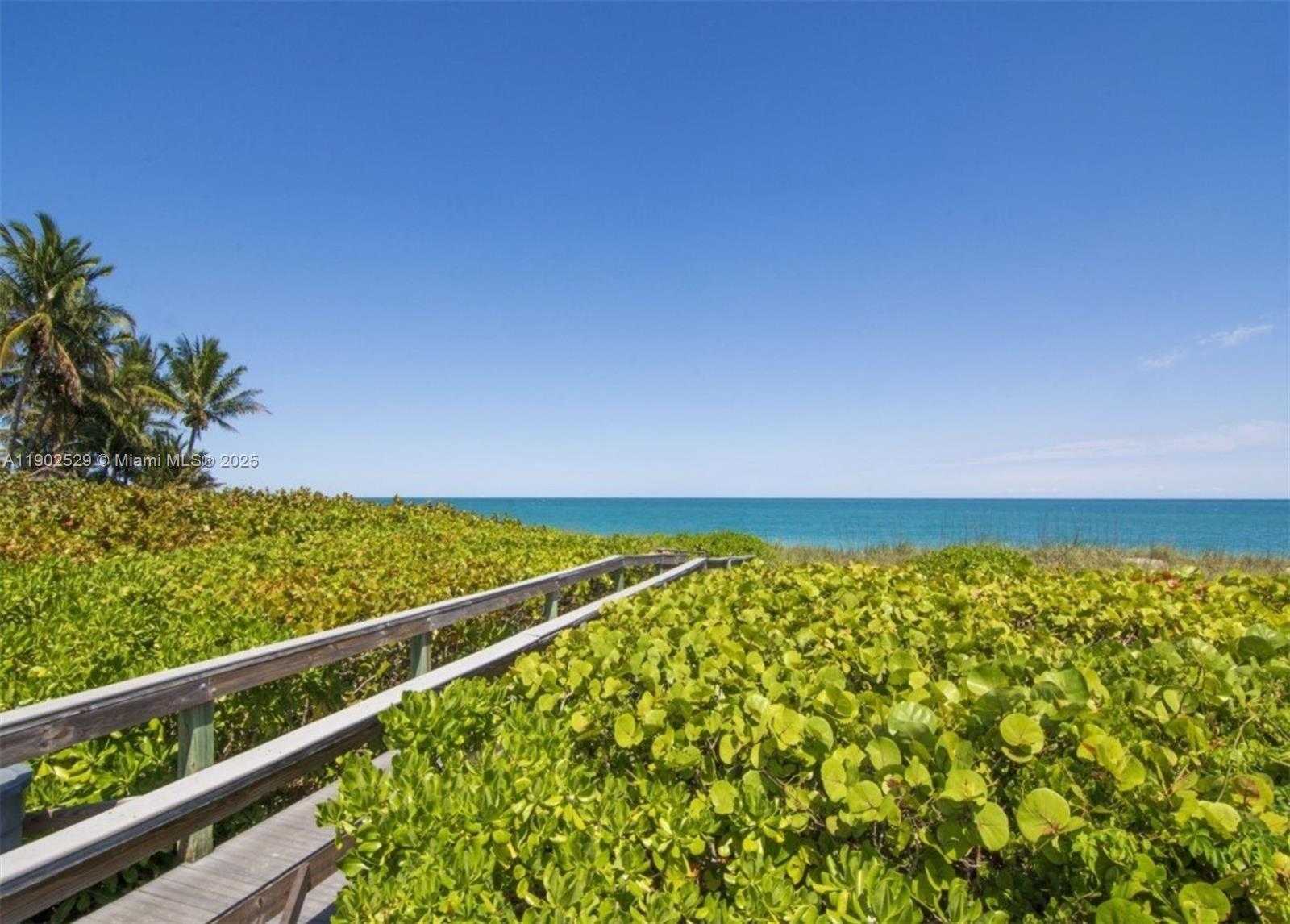 Small Image of 2165 GALLEON DR #G3, Vero Beach Number 35