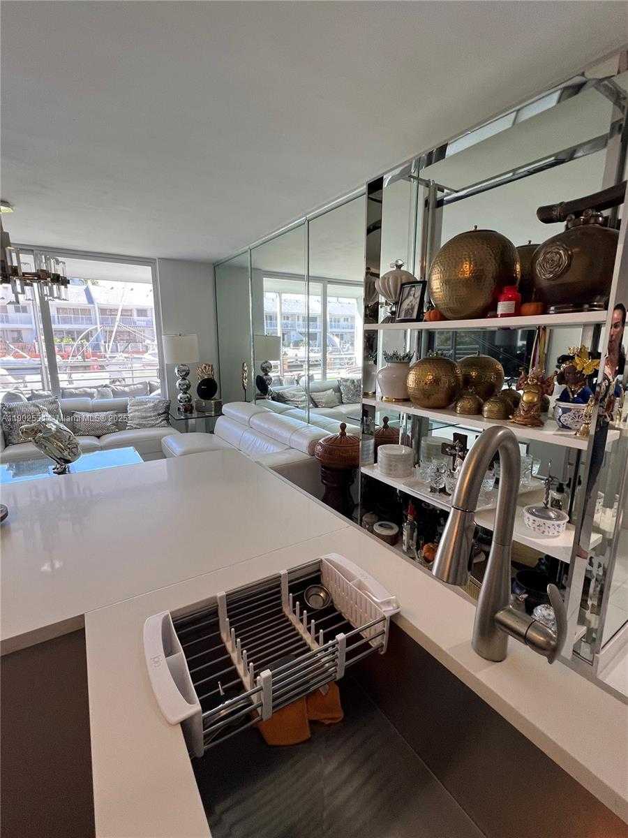 Small Image of 3550 NORTH EAST 169TH ST #107, North Miami Beach Number 4