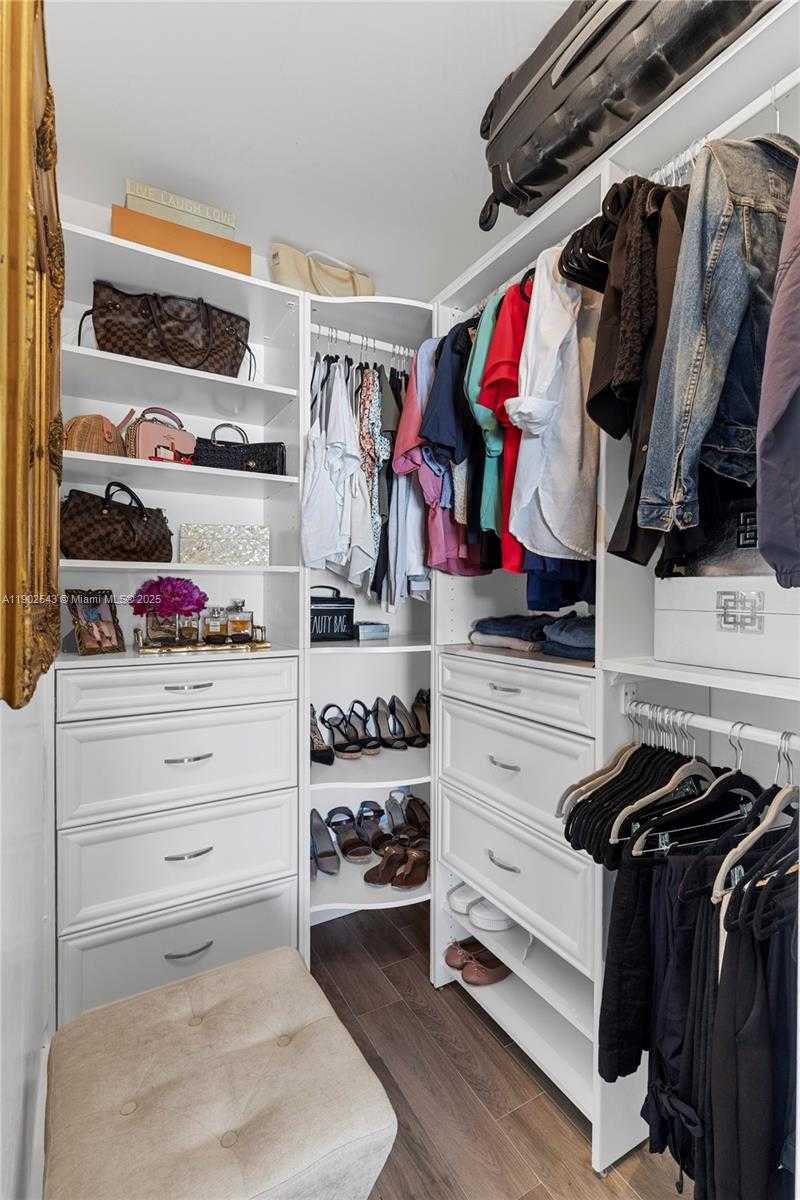 Small Image of 20867 NORTH WEST 1ST ST, Pembroke Pines Number 16