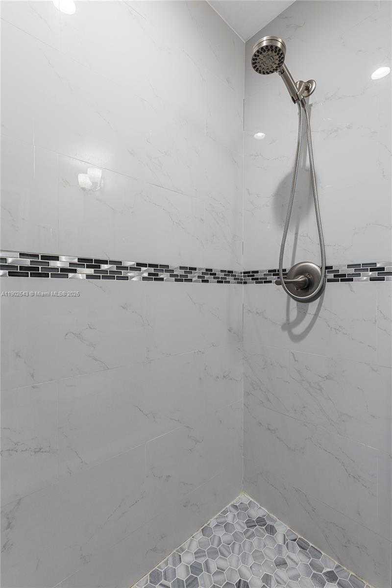 Small Image of 20867 NORTH WEST 1ST ST, Pembroke Pines Number 22