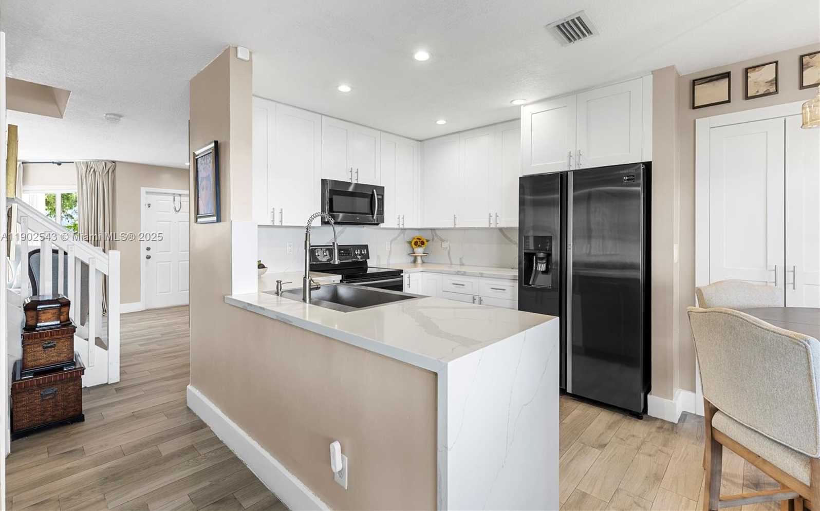 Small Image of 20867 NORTH WEST 1ST ST, Pembroke Pines Number 23