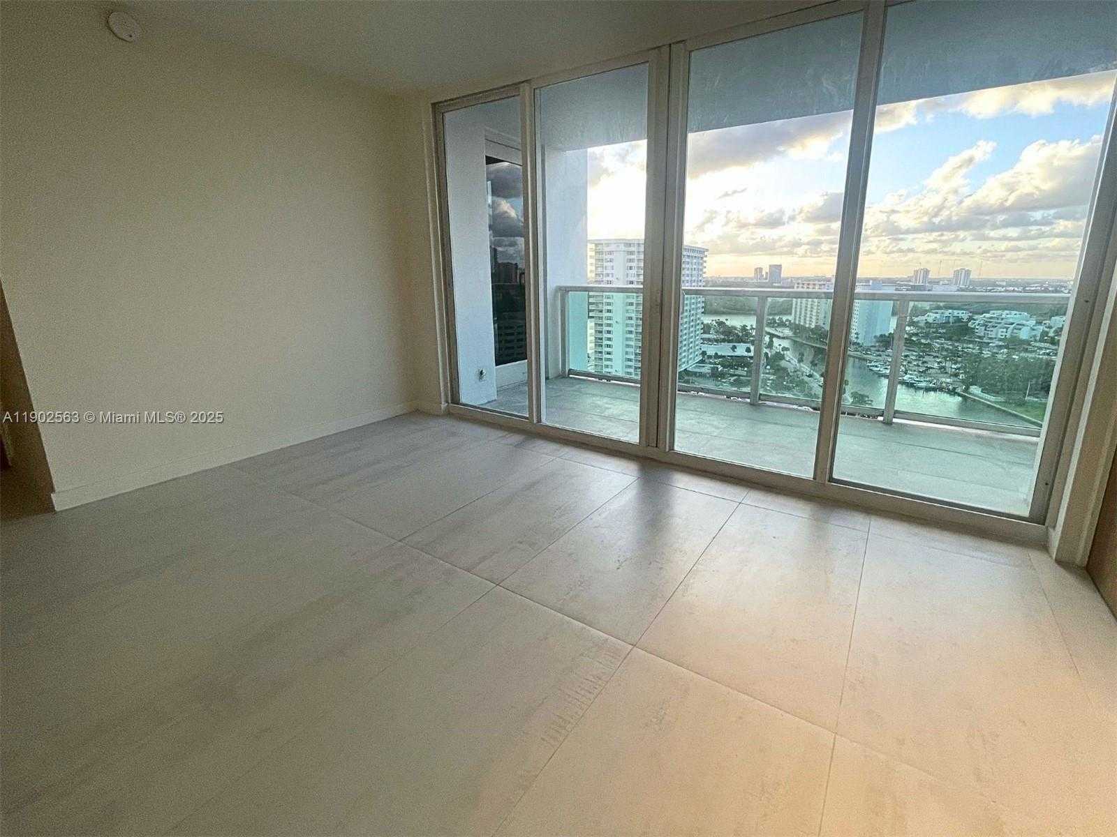 Small Image of 100 BAYVIEW DR #1901, Sunny Isles Beach Number 4