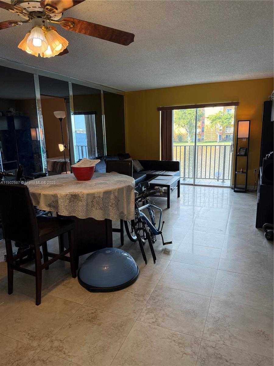 Small Image of 7 NORTH WEST 4705 NW #208-7, Miami Number 13