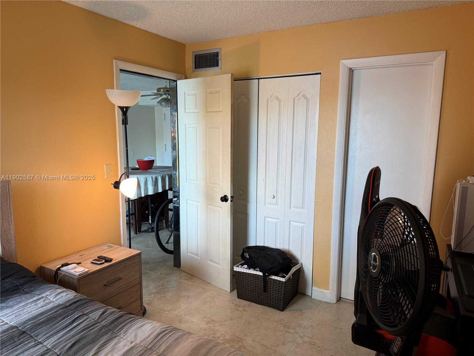 Small Image of 7 NORTH WEST 4705 NW #208-7, Miami Number 20