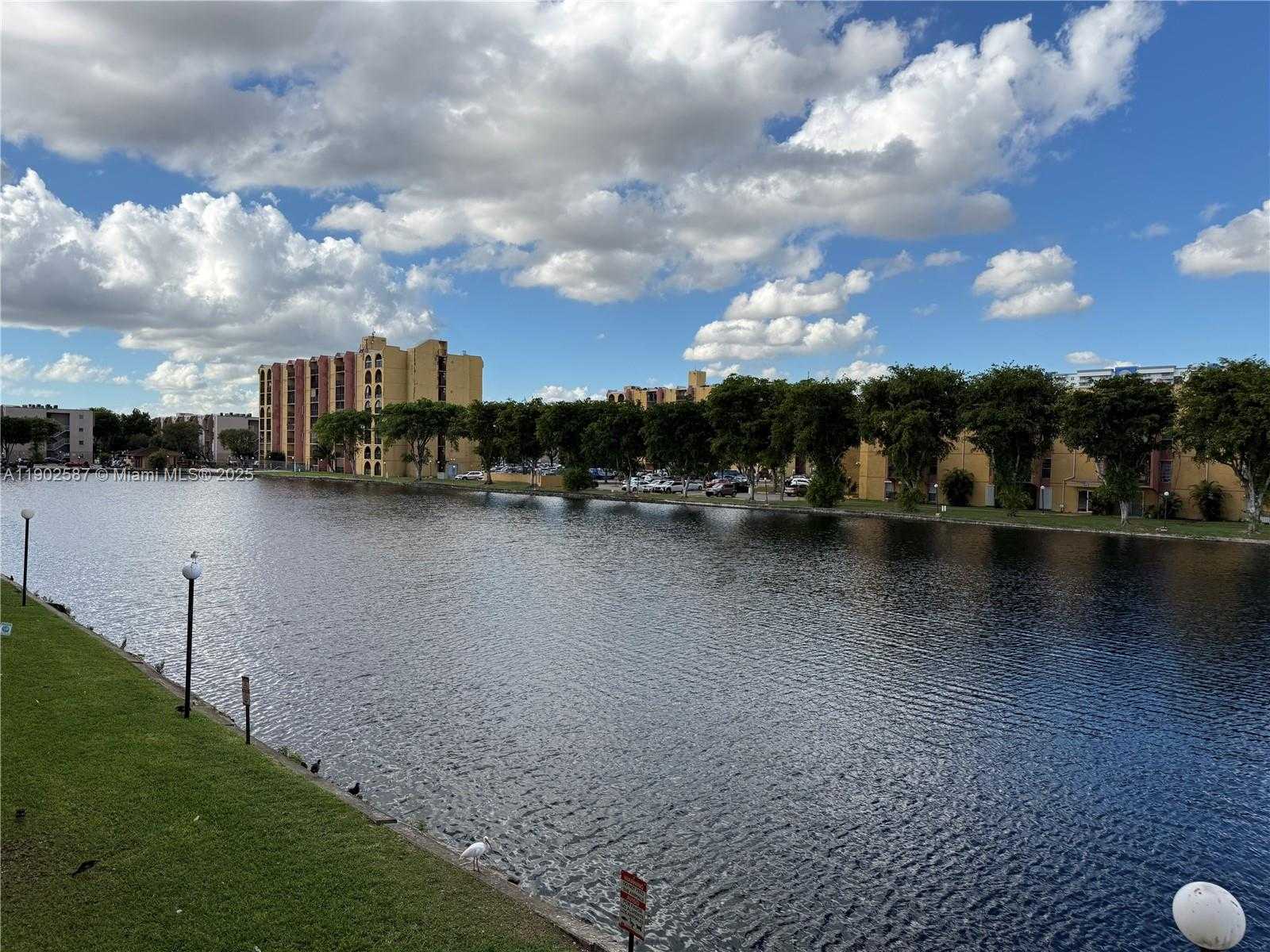 Small Image of 7 NORTH WEST 4705 NW #208-7, Miami Number 3