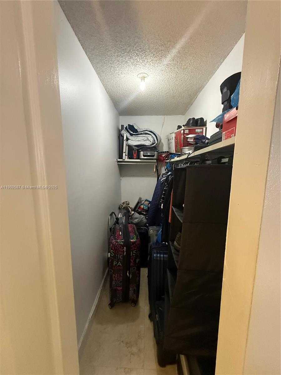 Small Image of 7 NORTH WEST 4705 NW #208-7, Miami Number 32
