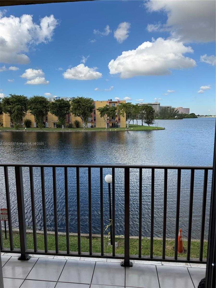 Small Image of 7 NORTH WEST 4705 NW #208-7, Miami Number 5