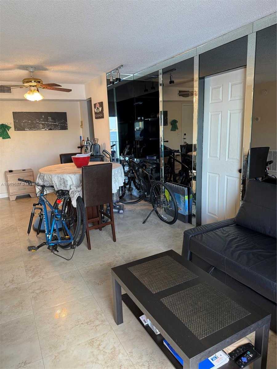 Small Image of 7 NORTH WEST 4705 NW #208-7, Miami Number 6