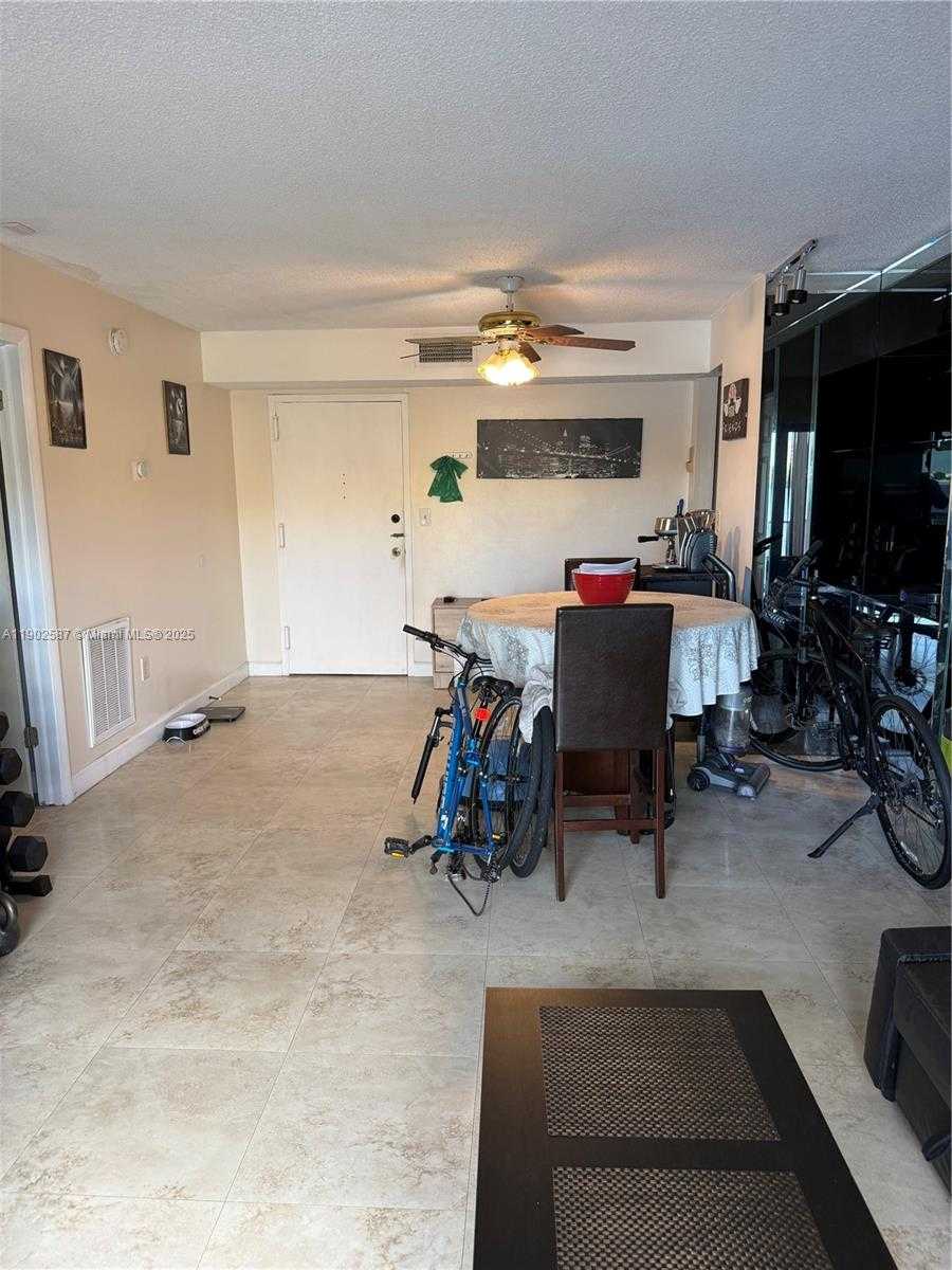Small Image of 7 NORTH WEST 4705 NW #208-7, Miami Number 9