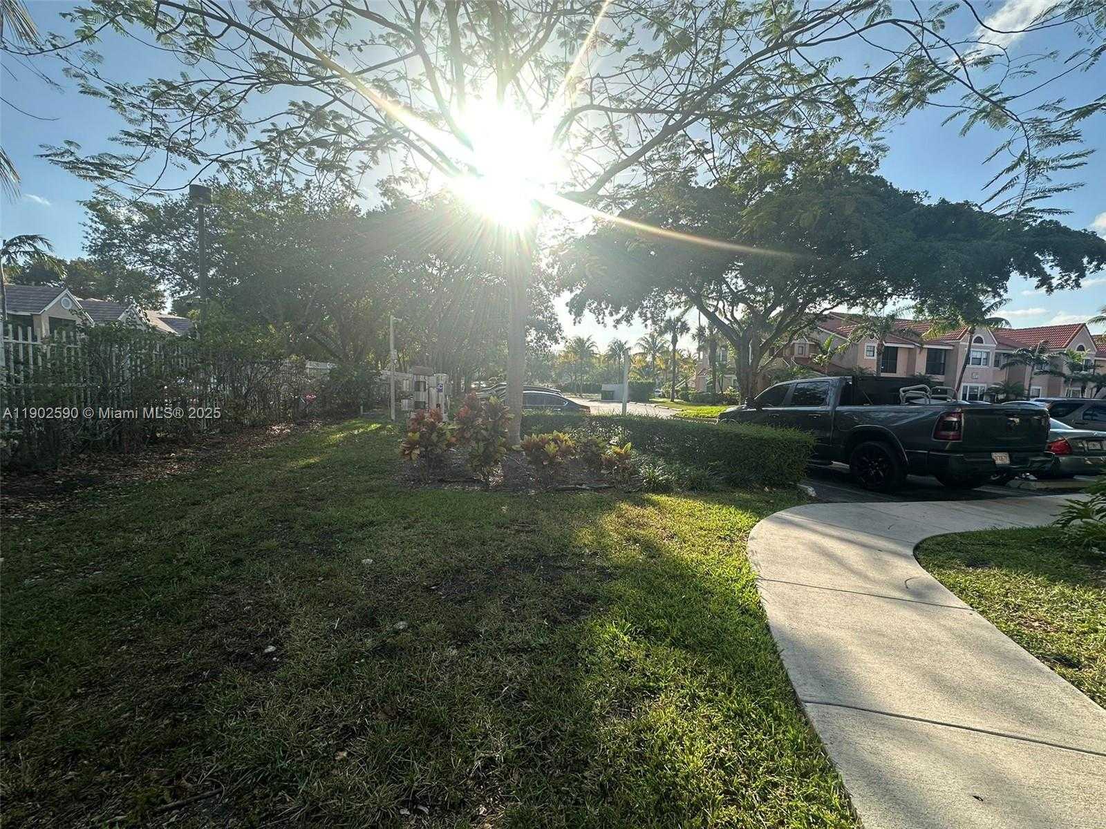 Small Image of 10581 SOUTH WEST 155TH CT #1214, Miami Number 27