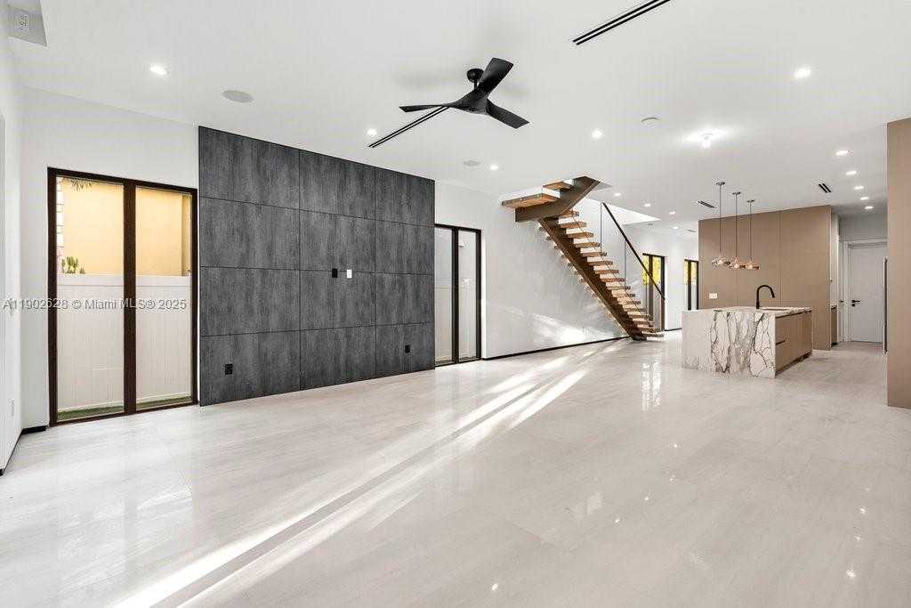 Small Image of 1215 NORTH EAST 11TH AVE #B, Fort Lauderdale Number 17