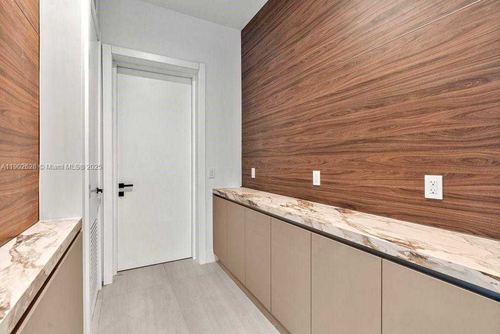 Small Image of 1215 NORTH EAST 11TH AVE #B, Fort Lauderdale Number 19