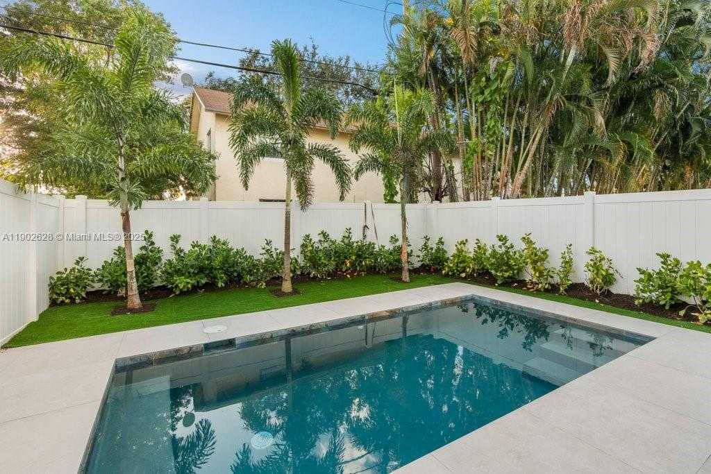 Small Image of 1215 NORTH EAST 11TH AVE #B, Fort Lauderdale Number 21