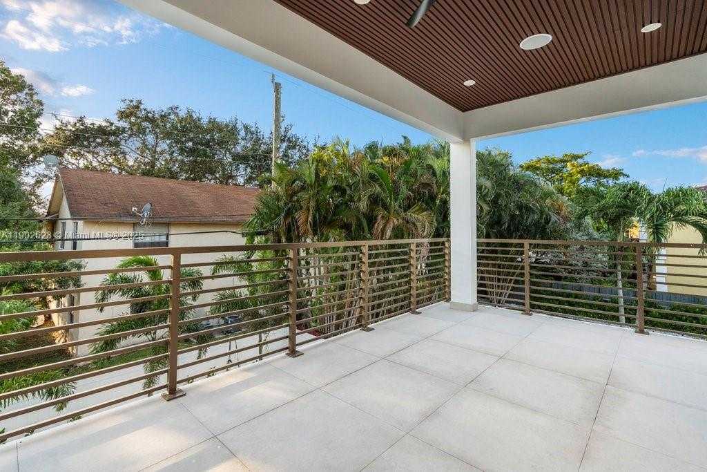 Small Image of 1215 NORTH EAST 11TH AVE #B, Fort Lauderdale Number 34