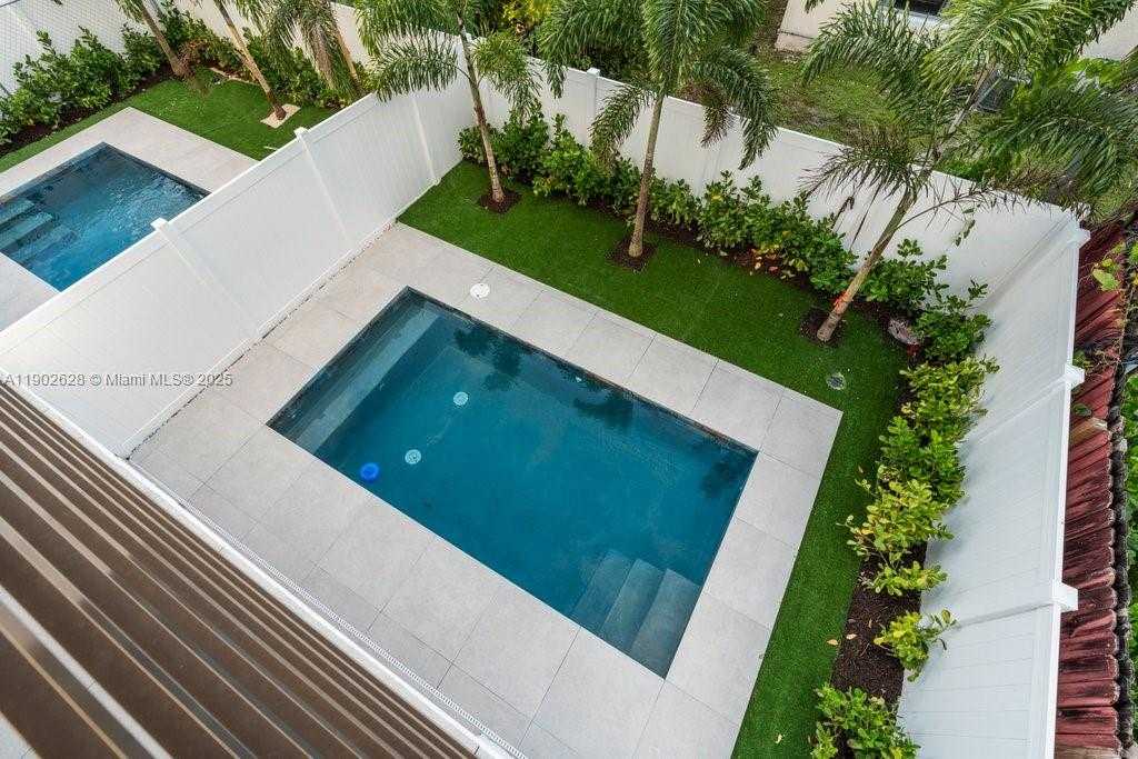 Small Image of 1215 NORTH EAST 11TH AVE #B, Fort Lauderdale Number 35