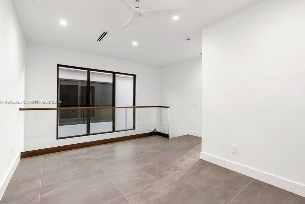 Small Image of 1215 NORTH EAST 11TH AVE #B, Fort Lauderdale Number 46