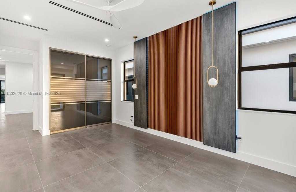 Small Image of 1215 NORTH EAST 11TH AVE #B, Fort Lauderdale Number 48