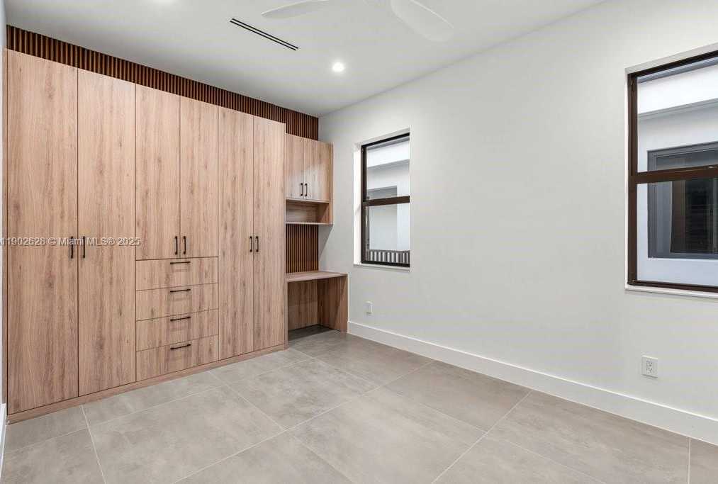 Small Image of 1215 NORTH EAST 11TH AVE #B, Fort Lauderdale Number 51