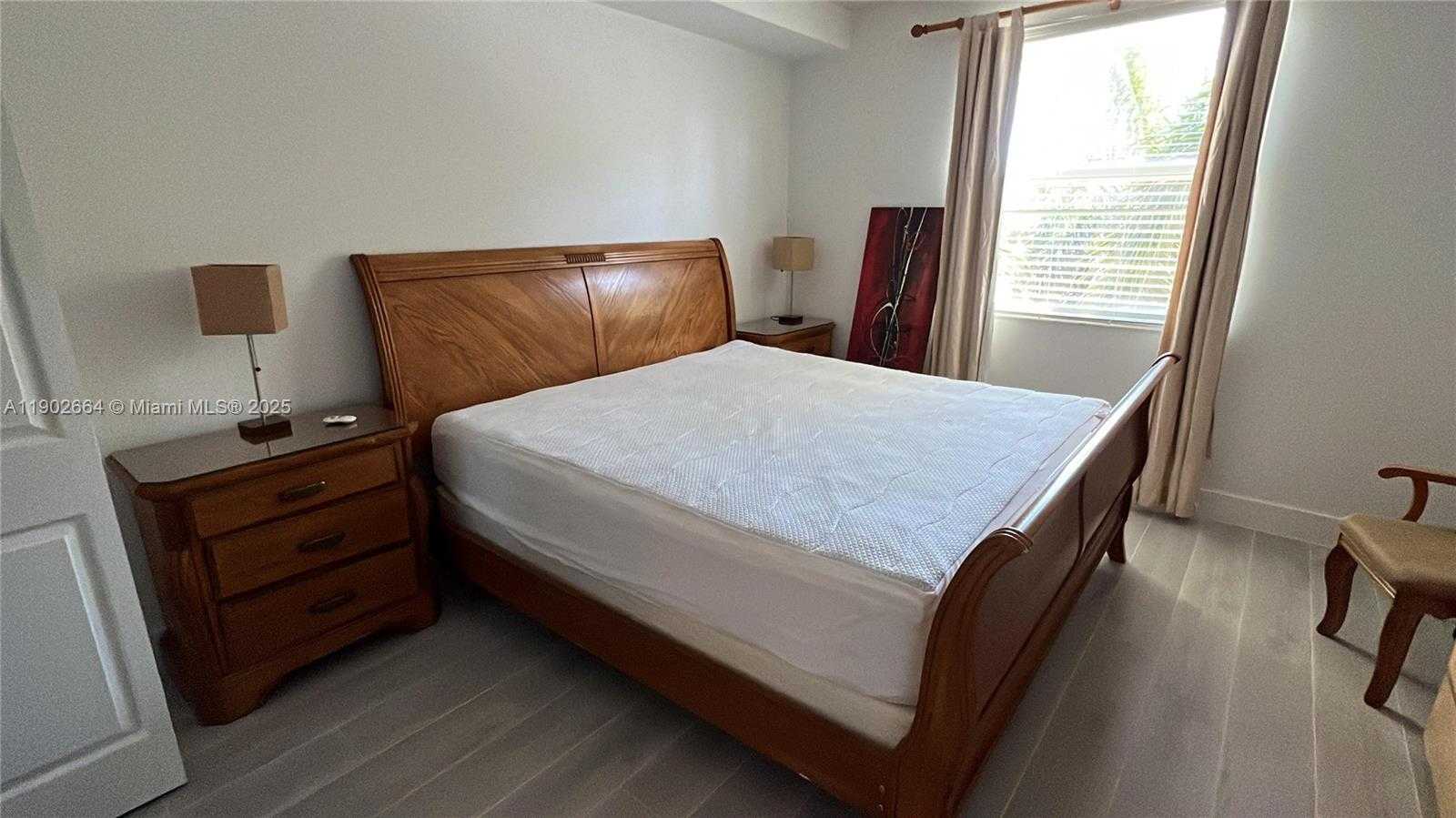 Small Image of 17100 NORTH BAY RD #1415, Sunny Isles Beach Number 9