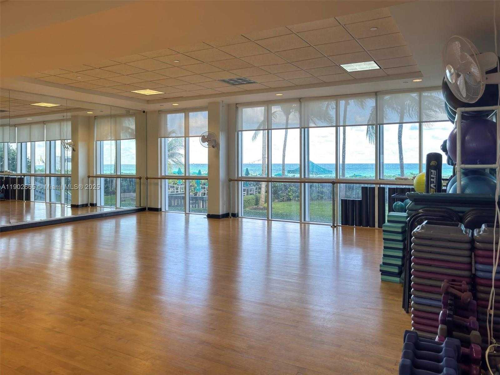 Small Image of 16500 COLLINS AV #2055, Sunny Isles Beach Number 14