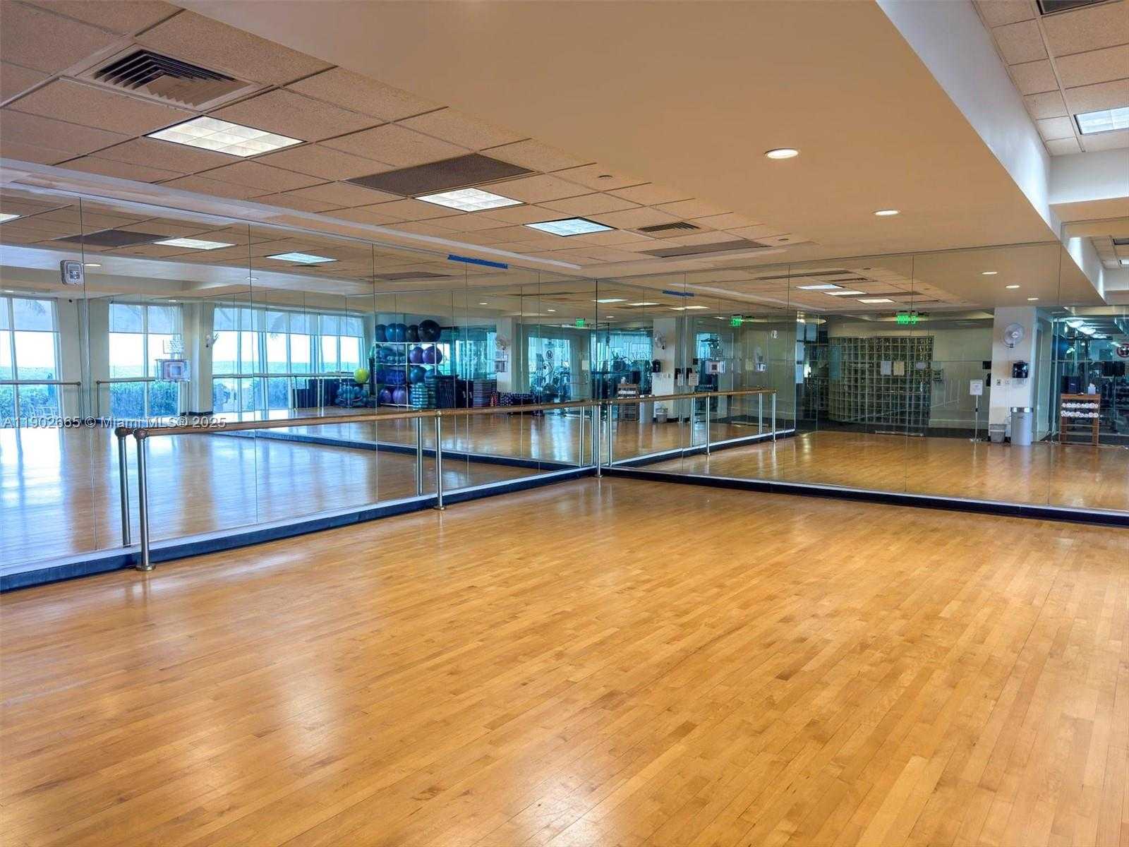 Small Image of 16500 COLLINS AV #2055, Sunny Isles Beach Number 15