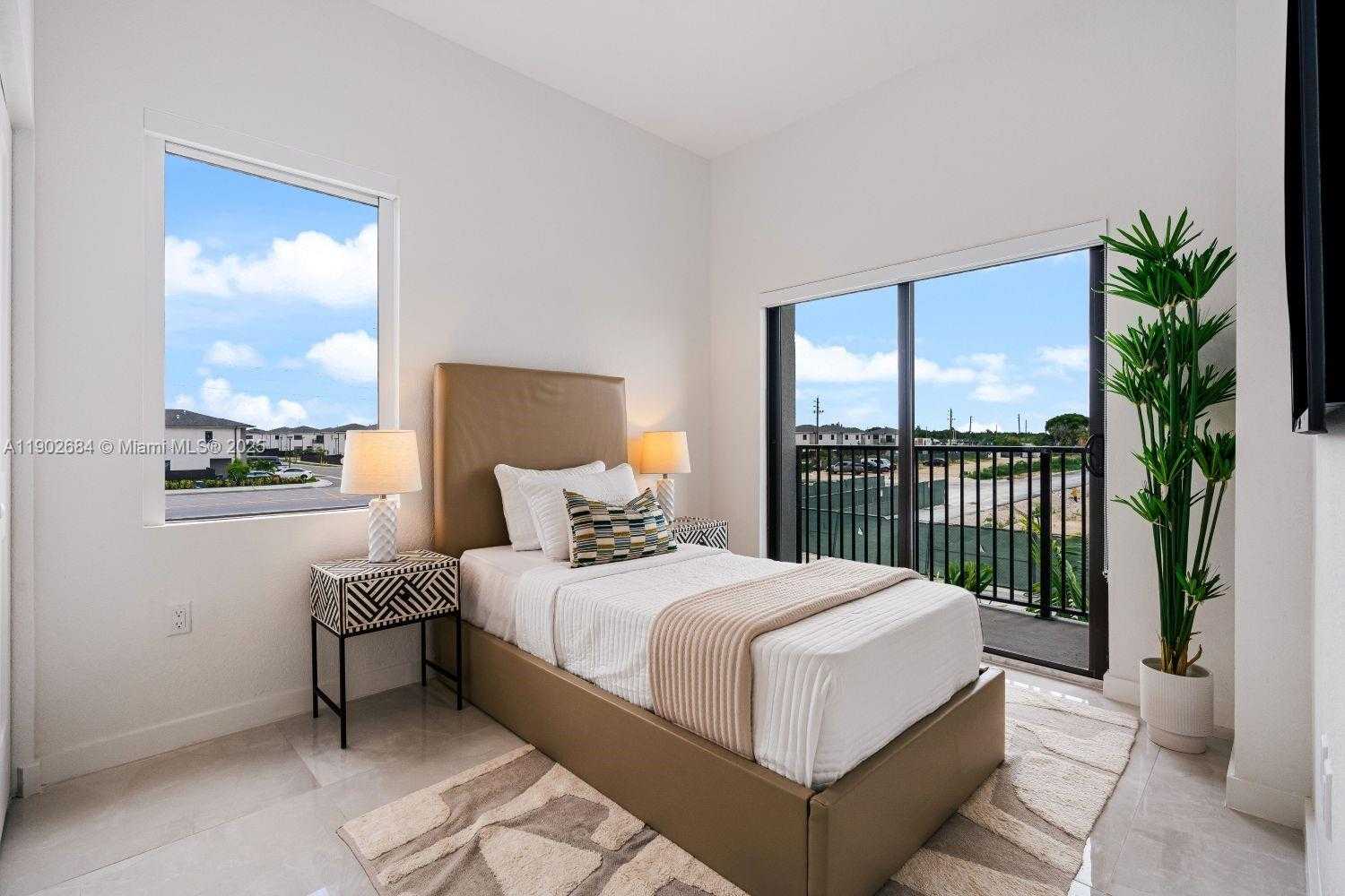 Small Image of 533 NORTH WEST 13 CT, Florida City Number 14