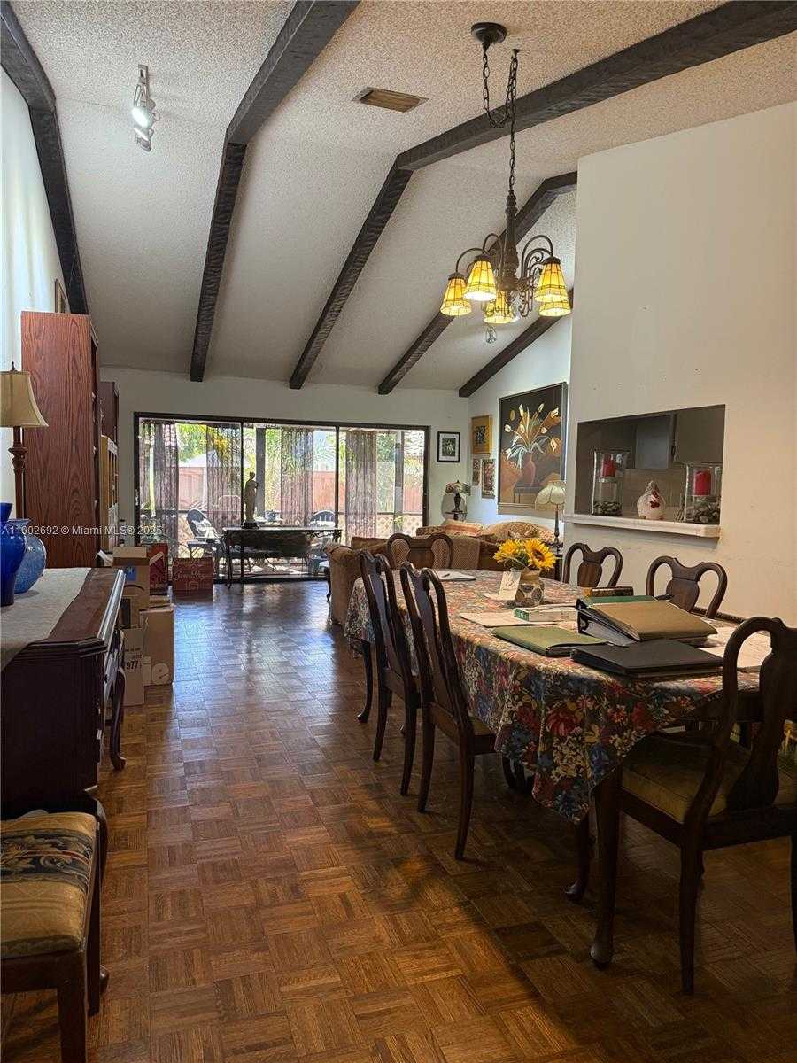 Small Image of 11438 SOUTH WEST 86TH LN, Miami Number 7