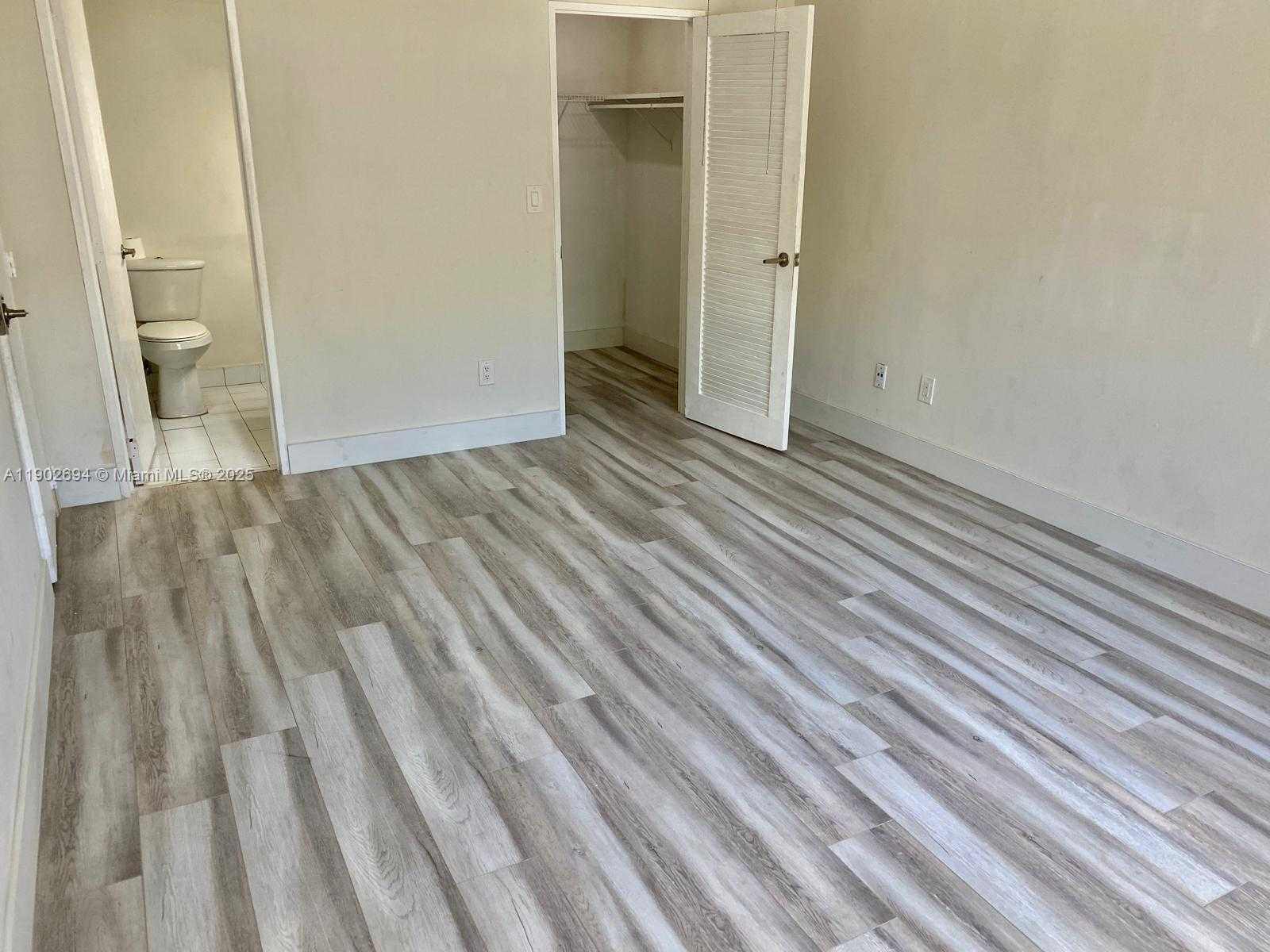 Small Image of 4600 NORTH WEST 79TH AVE #1A, Doral Number 3