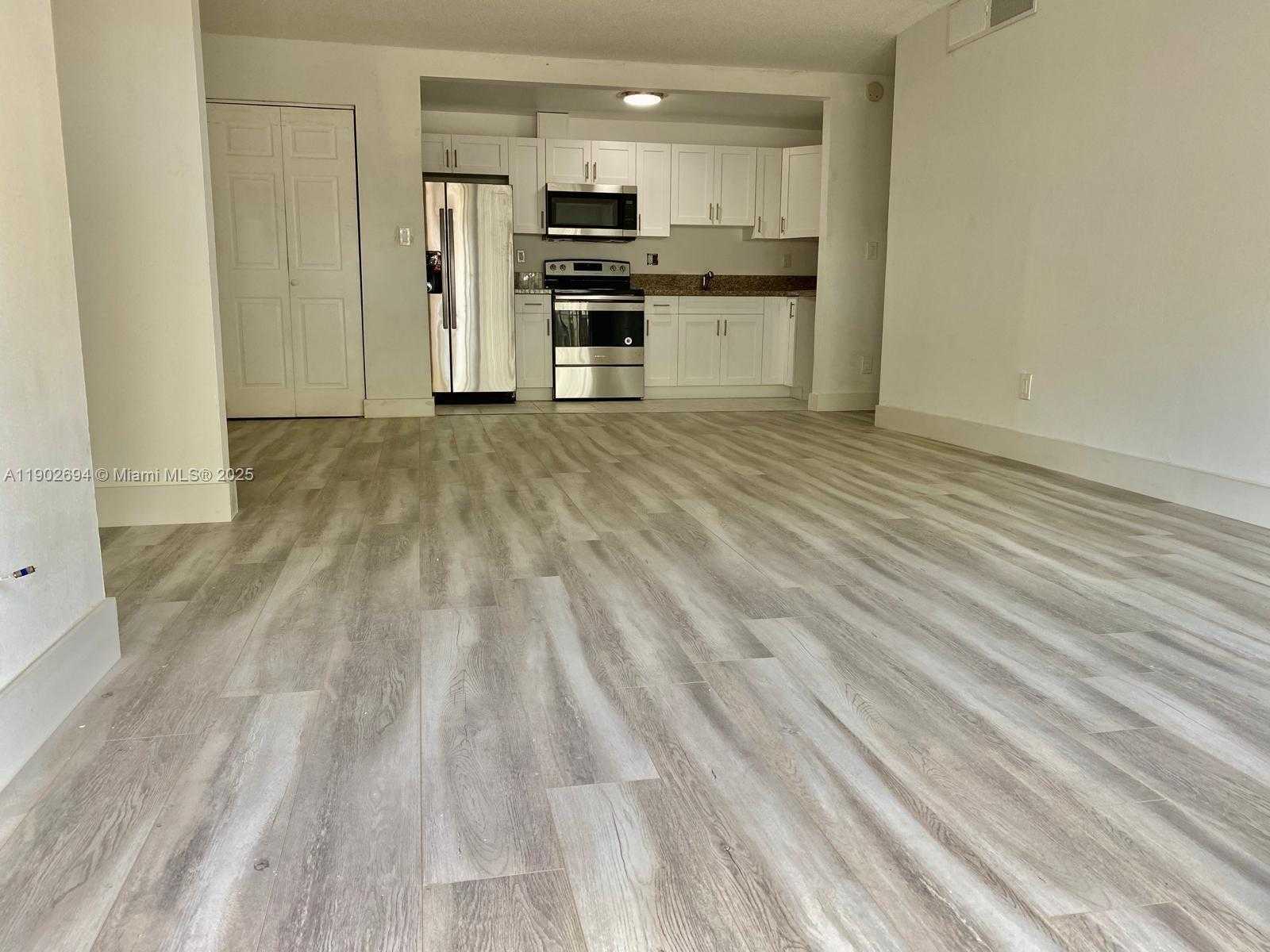 Small Image of 4600 NORTH WEST 79TH AVE #1A, Doral Number 5