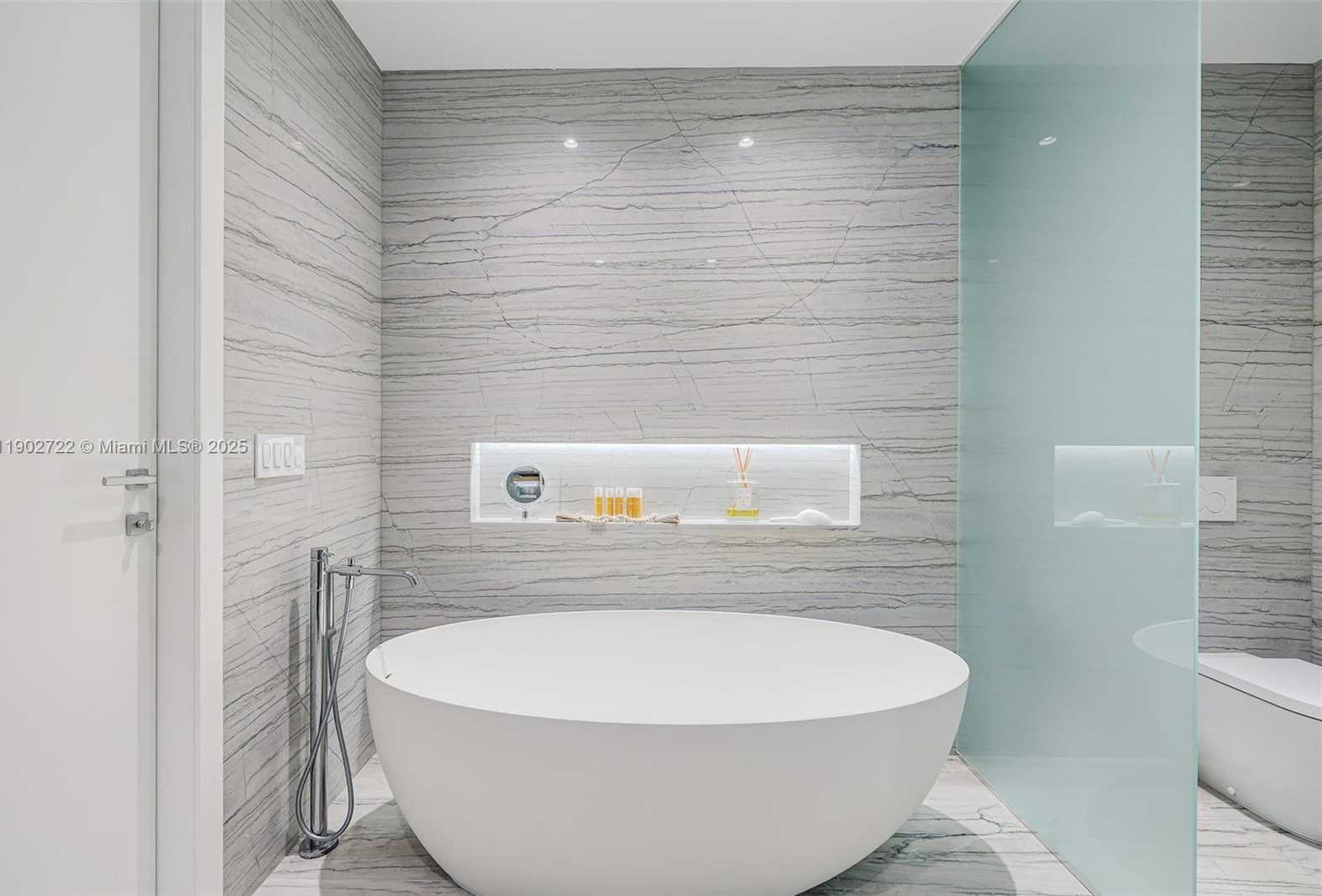 Imagen de Pequeño Objeto