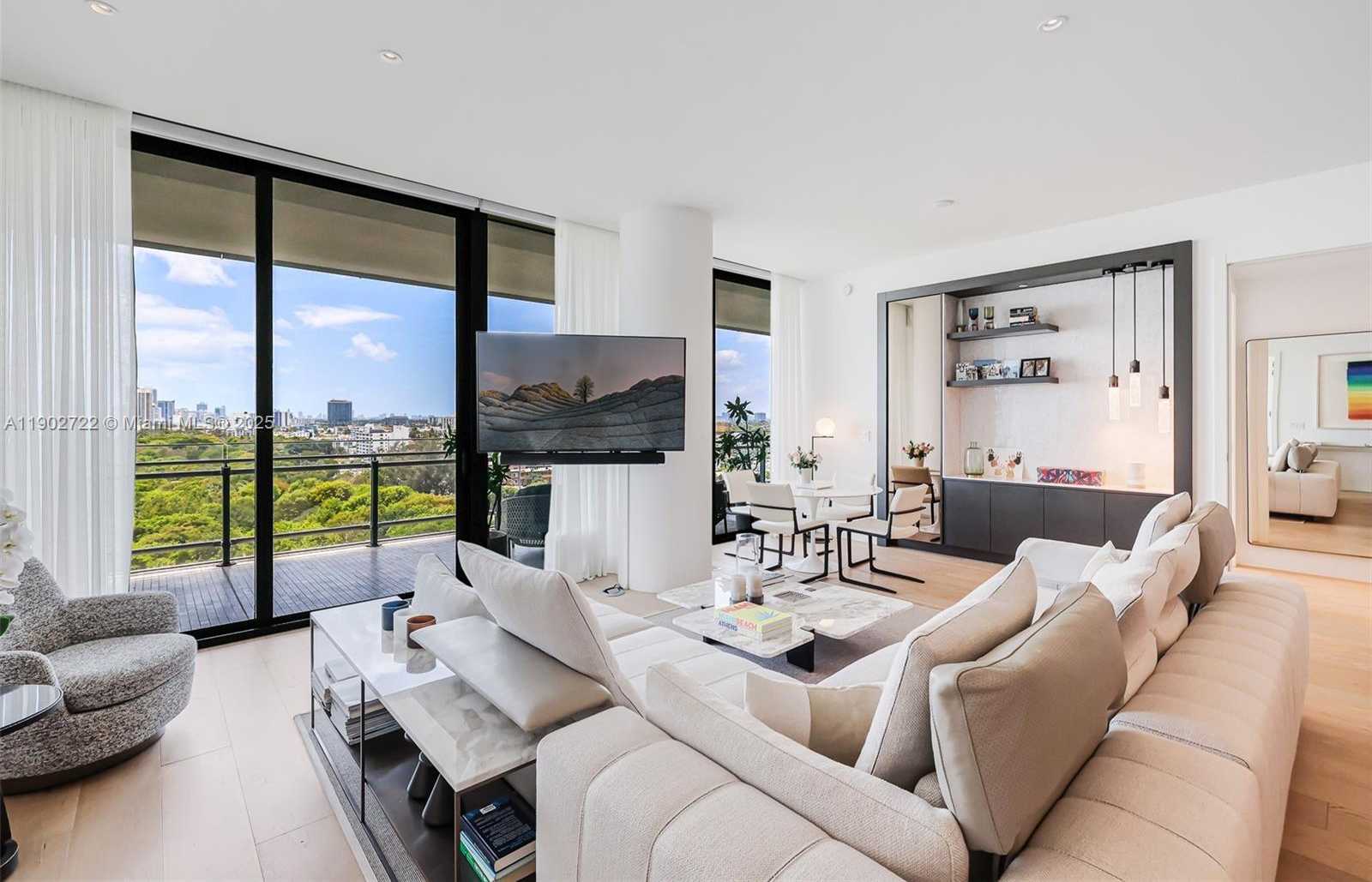 Imagen de Pequeño Objeto