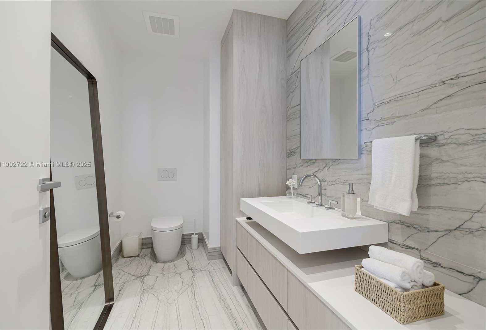 Imagen de Pequeño Objeto