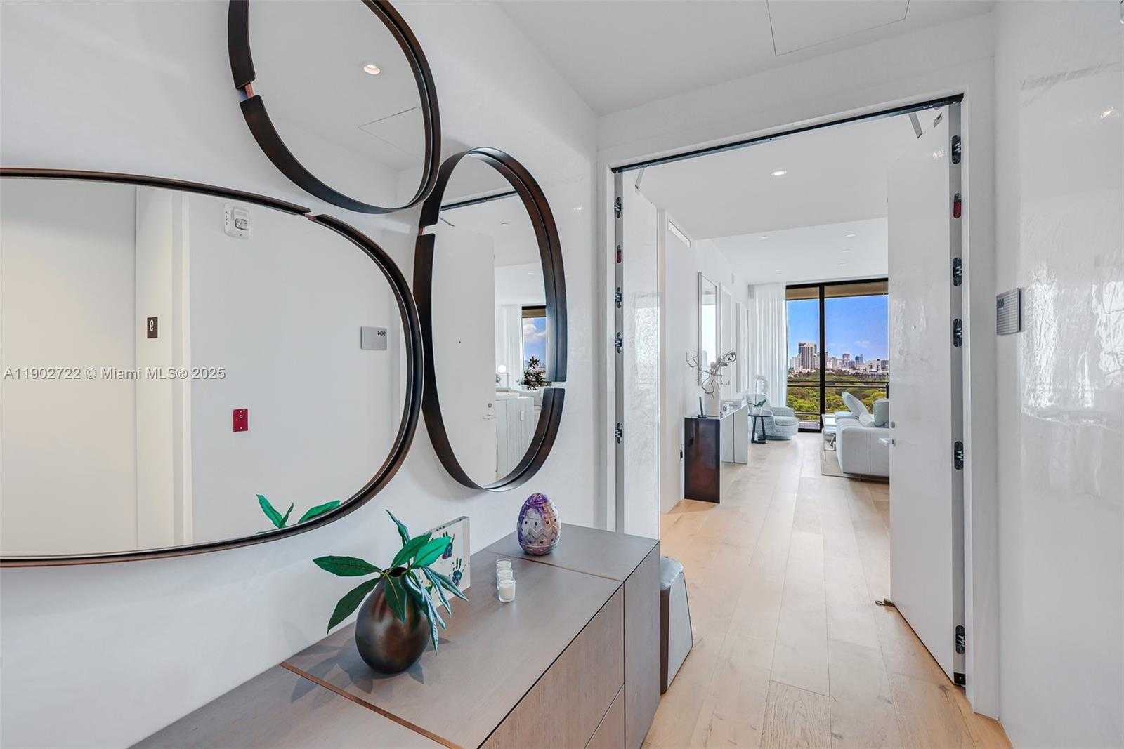 Imagen de Pequeño Objeto