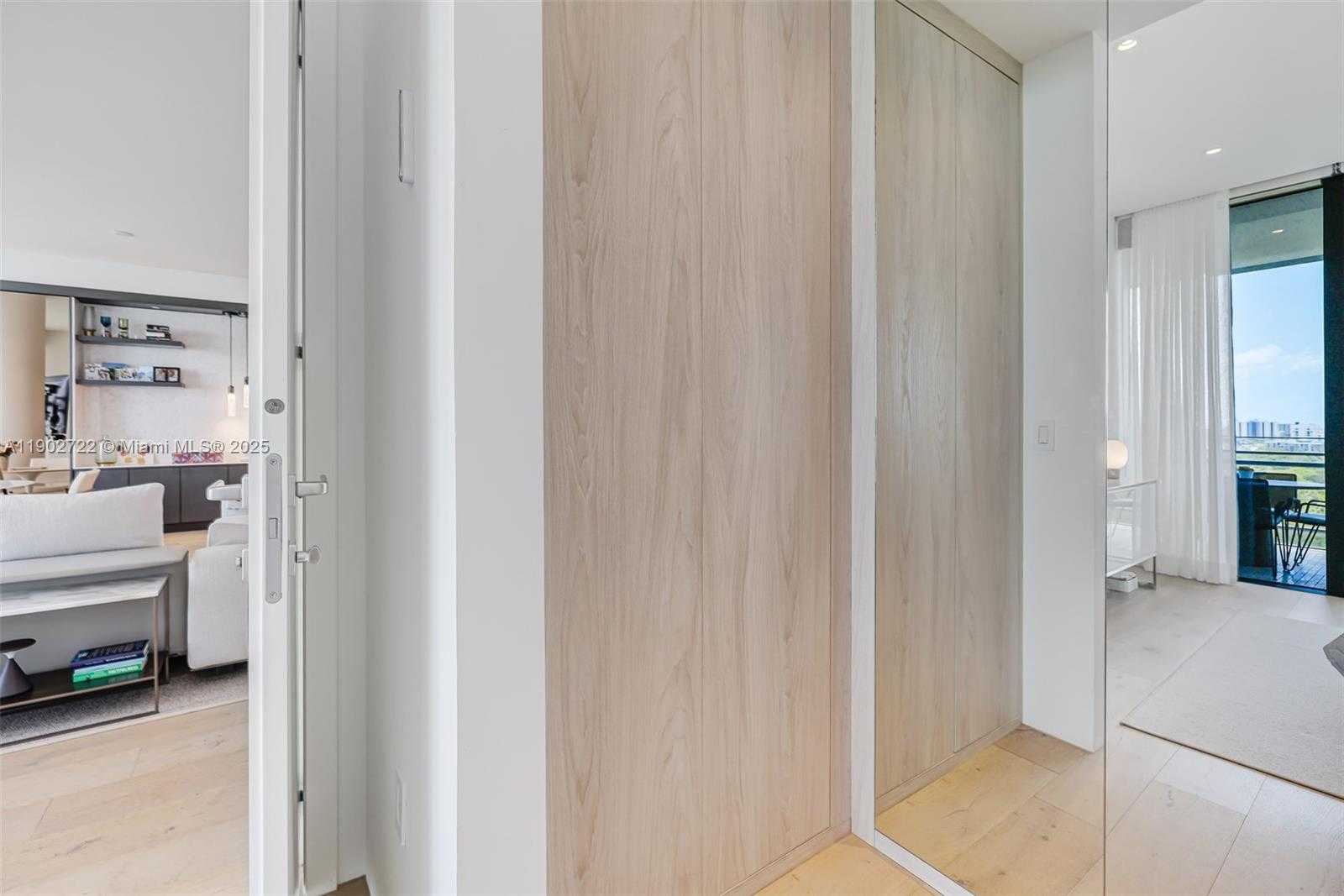 Imagen de Pequeño Objeto