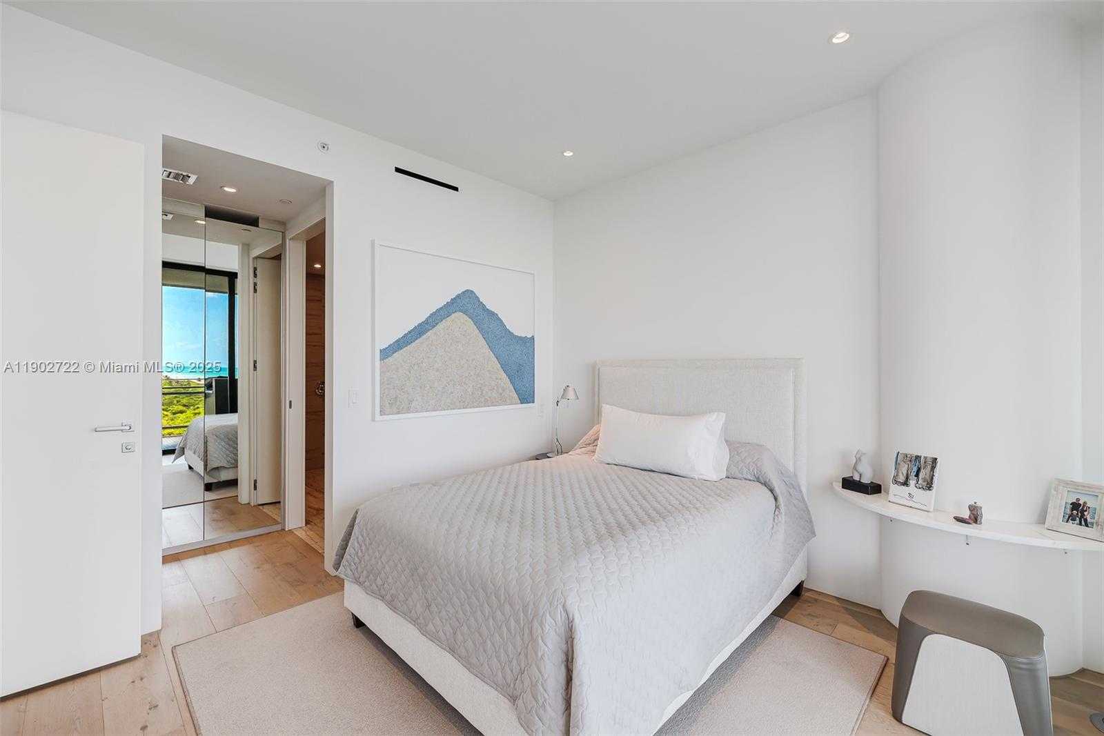 Imagen de Pequeño Objeto